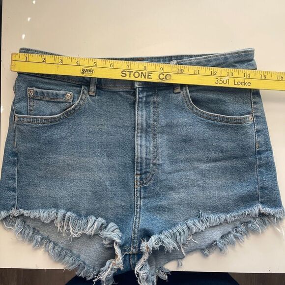 Zara Zip Fly High Rise Distressed Raw Frayed Hem Denim Jean Shorts Blue Size 8 - Picture 6 of 8